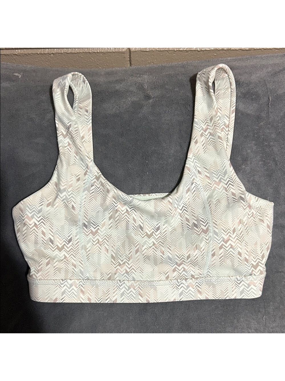 Mono B Zigzag Pattern Sports Bra - Cream and Gray